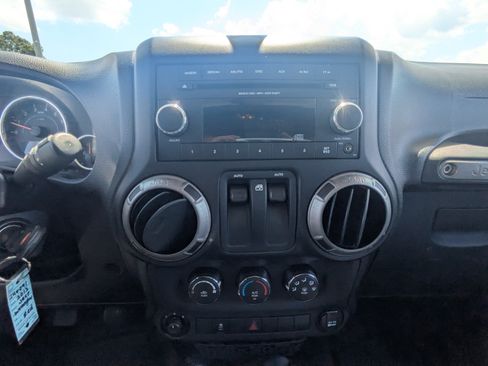 Used 2012 Jeep Wrangler Sport AWD/4WD image 14
