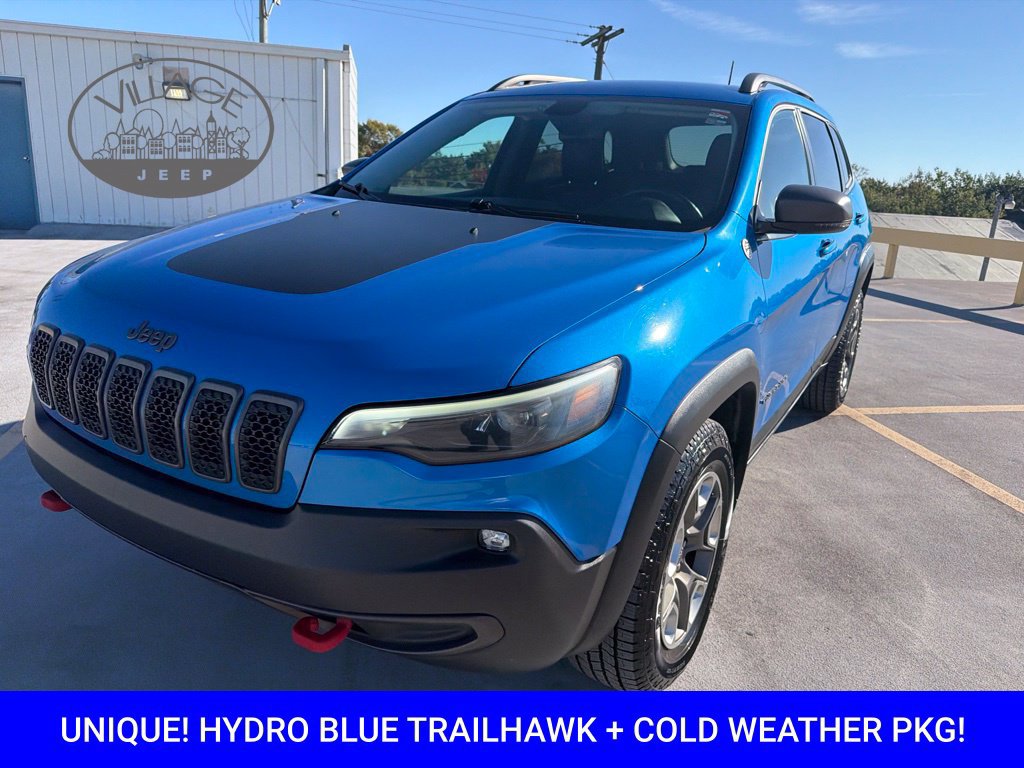 Used 2019 Jeep Cherokee Trailhawk w/ Cold Weather Group AWD/4WD image 3