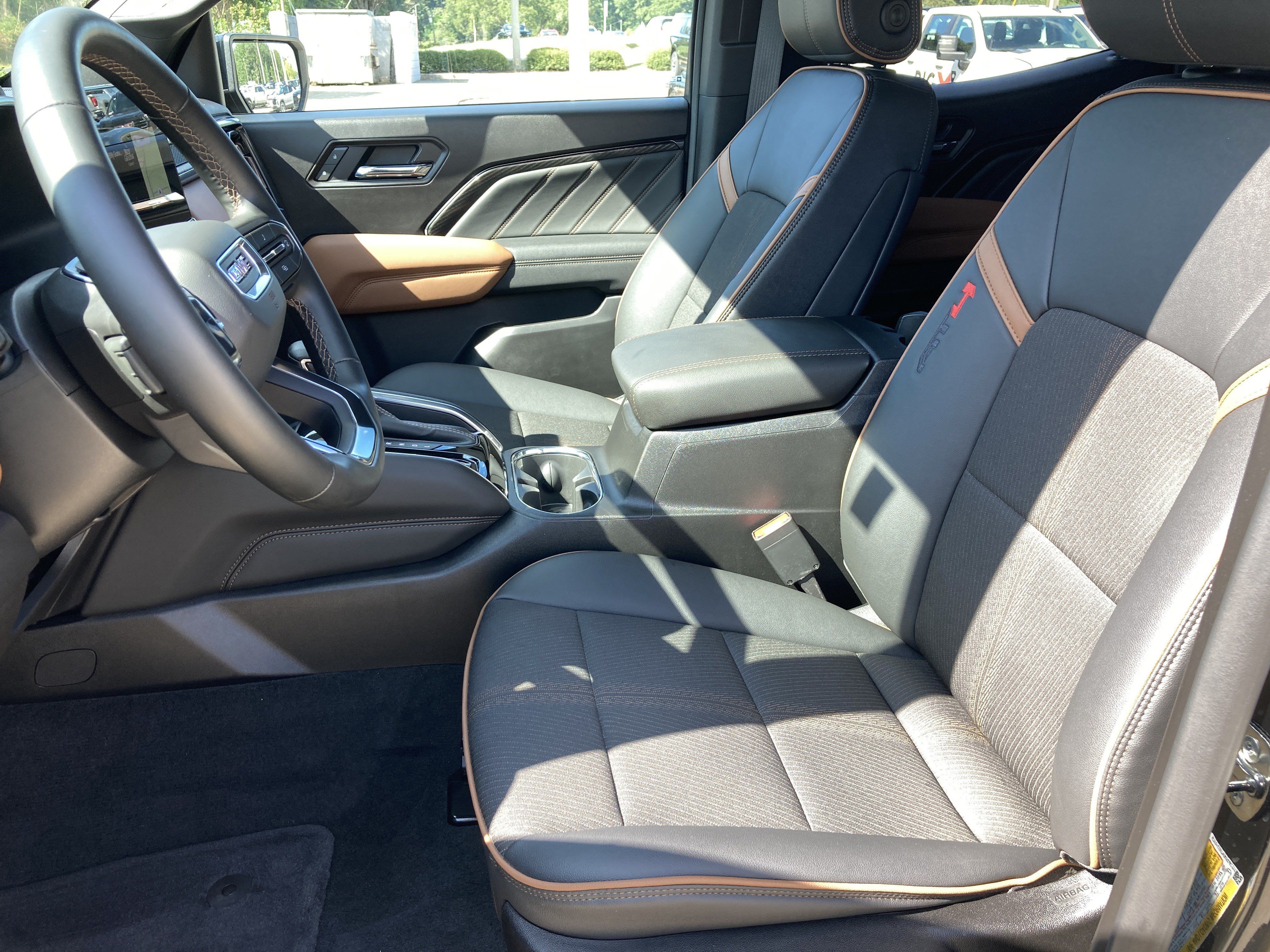 Certified 2026 GMC Canyon AT4 AWD/4WD image 11