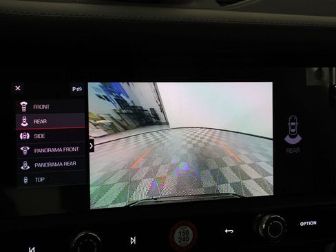 Certified 2026 Porsche Macan AWD/4WD image 17