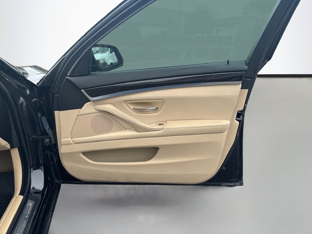 Used 2015 BMW 528i xDrive Sedan AWD/4WD image 19