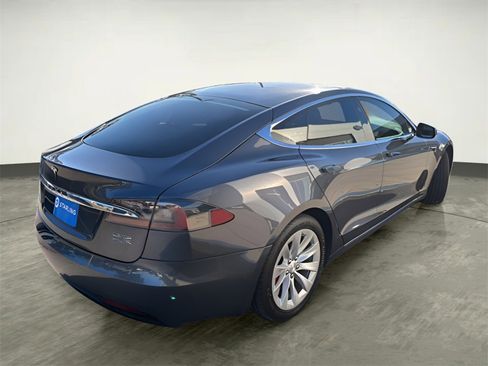 Used 2018 Tesla Model S 75D image 3