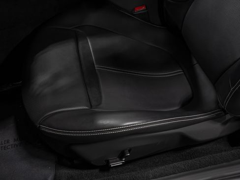 Used 2022 Ferrari Roma RWD image 32