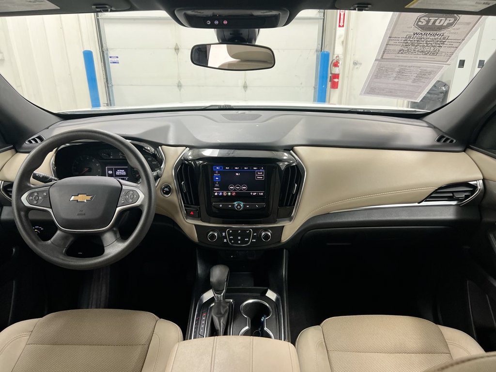 Used 2023 Chevrolet Traverse LS FWD image 10