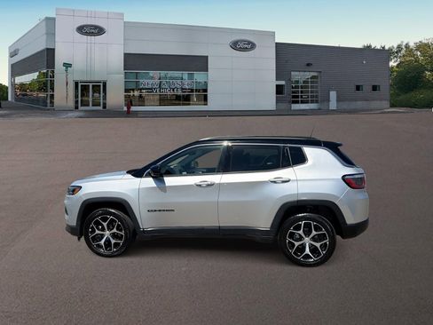 Used 2024 Jeep Compass Limited AWD/4WD image 6