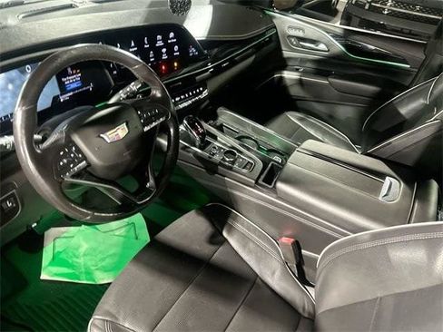 Used 2021 Cadillac Escalade Sport RWD image 18