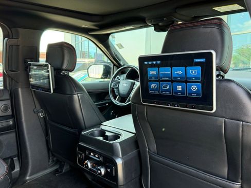 Used 2019 Ford Expedition Limited w/ Equipment Group 303A AWD/4WD image 15