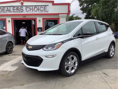 Used 2020 Chevrolet Bolt LT FWD image 3