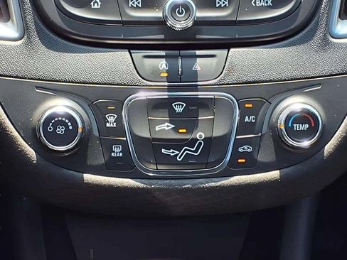 Used 2021 Chevrolet Malibu RS FWD image 14