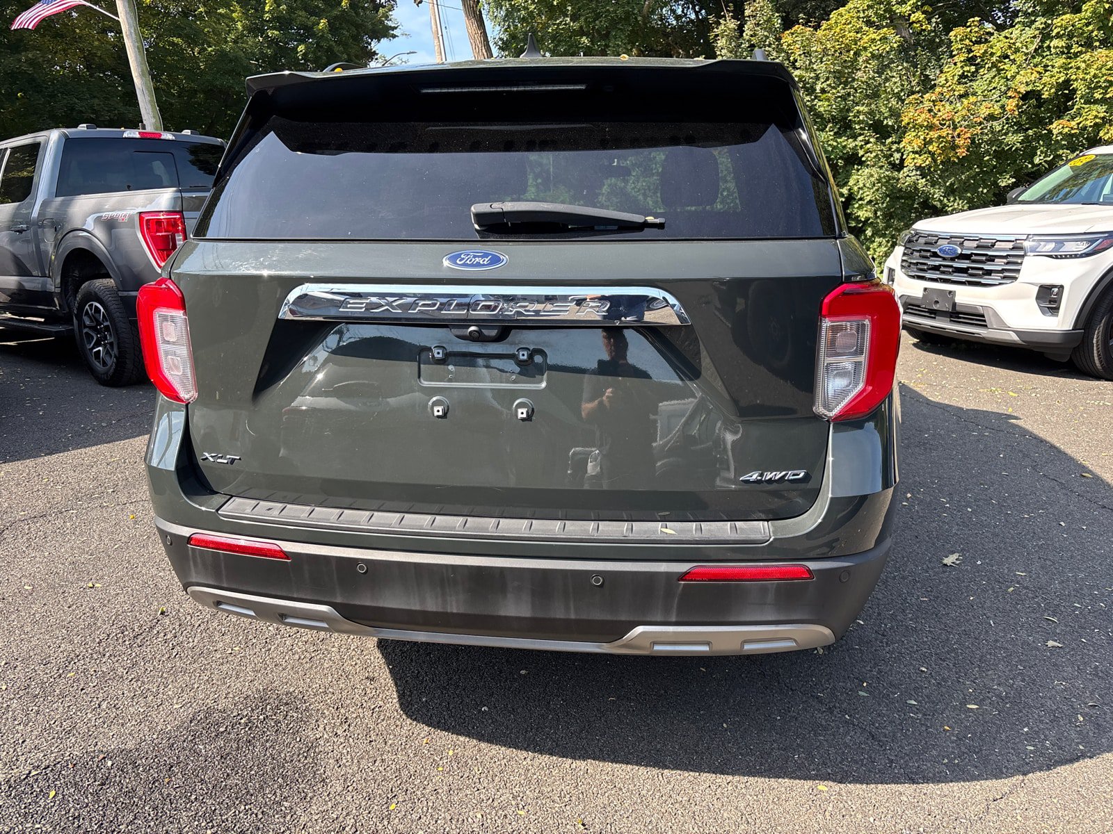 Used 2023 Ford Explorer XLT w/ Equipment Group 202A AWD/4WD image 6