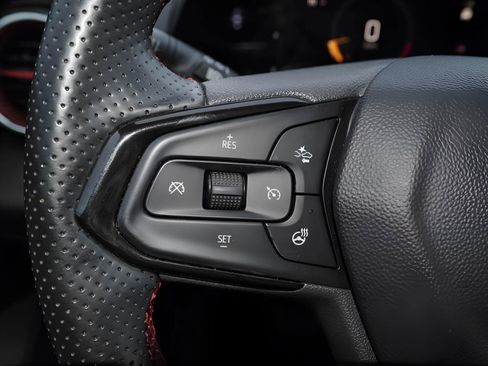 Certified 2024 Chevrolet Trax RS FWD image 22