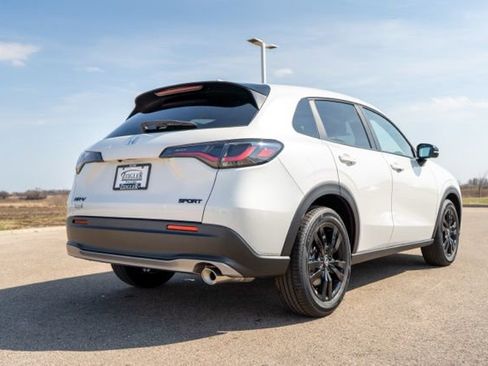 New 2026 Honda HR-V Sport image 7