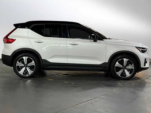 Used 2023 Volvo XC40 Recharge Plus AWD/4WD image 2