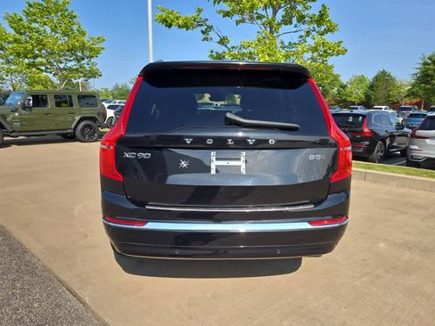 Used 2024 Volvo XC90 B5 Core w/ Protection Package Premier image 6