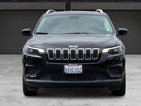 Used 2021 Jeep Cherokee Latitude FWD image 10