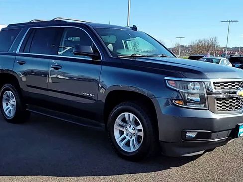 Used 2019 Chevrolet Tahoe LT image 2