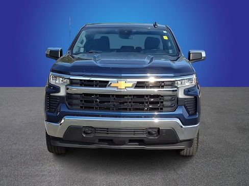 Used 2022 Chevrolet Silverado 1500 LT image 2