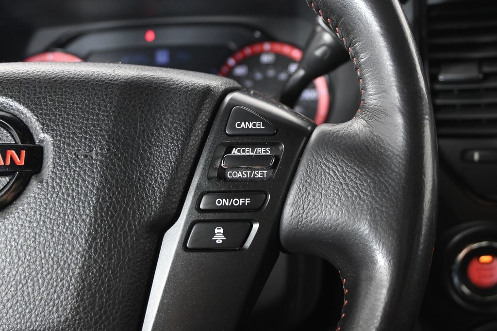 Used 2020 Nissan Titan PRO-4X w/ Pro-4x Convenience Package AWD/4WD image 36