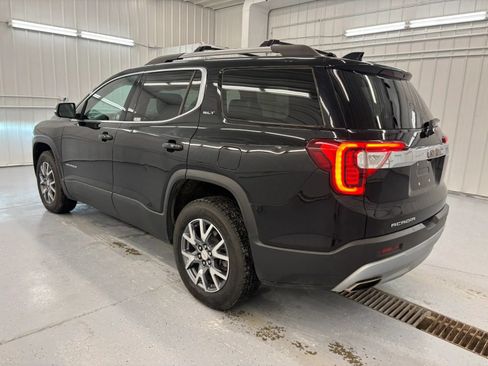 Used 2022 GMC Acadia SLT w/ Preferred Package FWD image 6