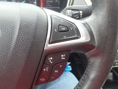 Used 2014 Ford Fusion SE w/ Equipment Group 202A image 36