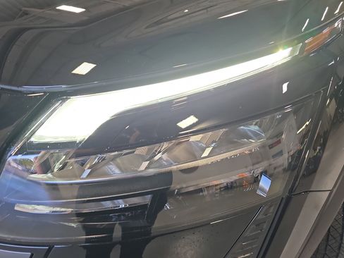 New 2026 Nissan Pathfinder SL image 30