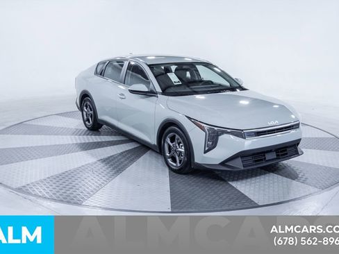 Used 2025 Kia K4 LXS image 14