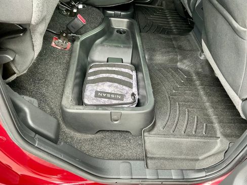 Used 2025 Nissan Frontier PRO-4X image 28