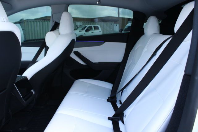 Used 2026 Tesla Model Y 2WD image 30