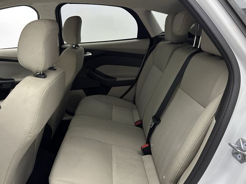 Used 2018 Ford Focus SE image 26