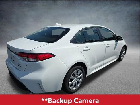 Used 2026 Toyota Corolla LE FWD image 4