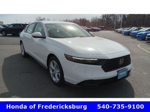 Certified 2025 Honda Accord LX image 5