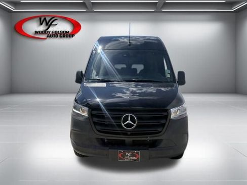 Used 2024 Mercedes-Benz Sprinter 2500 image 2