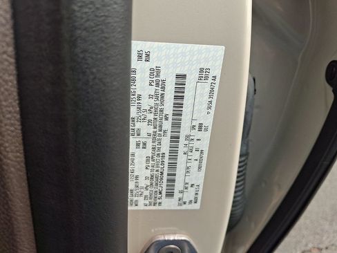 Certified 2021 Lincoln Corsair AWD w/ Premium Package image 26