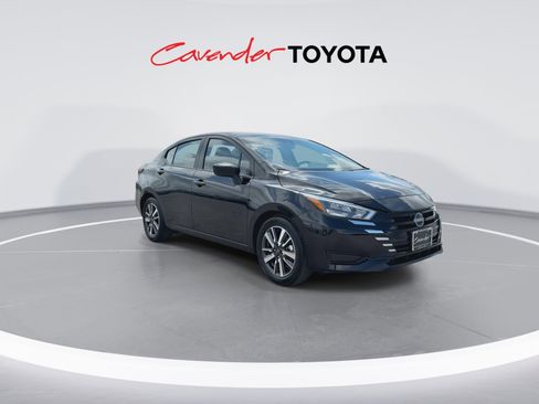 Used 2025 Nissan Versa SV FWD image 2