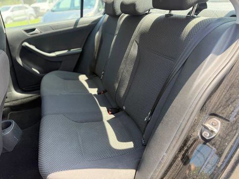 Used 2013 Volkswagen Jetta S FWD image 12