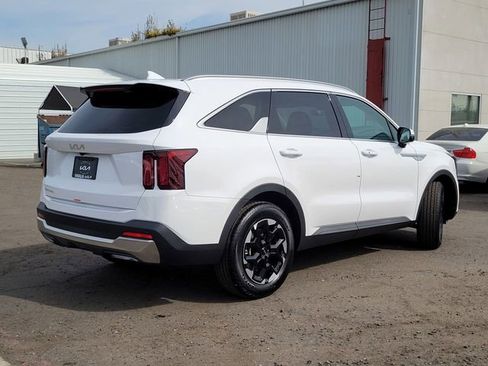 New 2026 Kia Sorento S FWD image 5