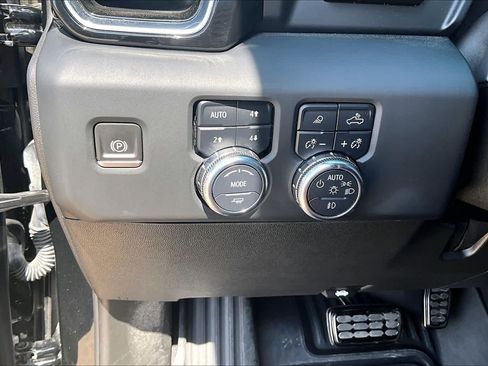 Used 2024 GMC Sierra 2500 Denali Ultimate AWD/4WD image 22