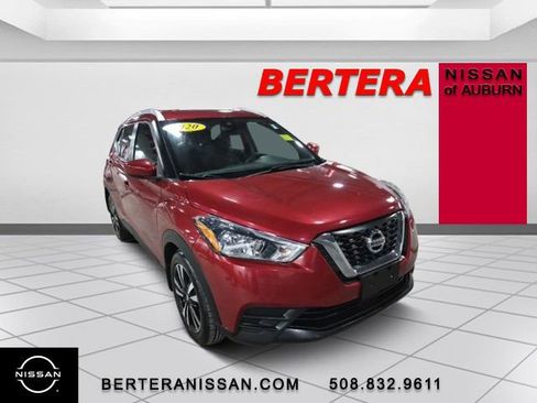 Used 2020 Nissan Kicks SV image 4