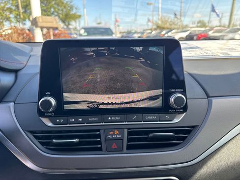 New 2025 Nissan Altima 2.5 SR image 19