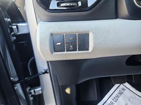 Used 2025 Honda Pilot Elite image 16
