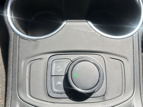 Used 2020 GMC Terrain SLE w/ Elevation Edition FWD image 24