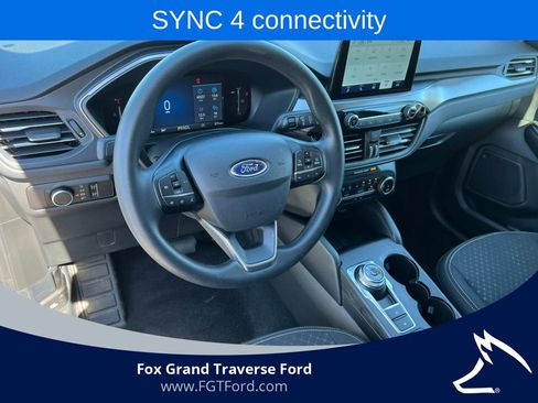 Certified 2025 Ford Escape Active AWD/4WD image 12