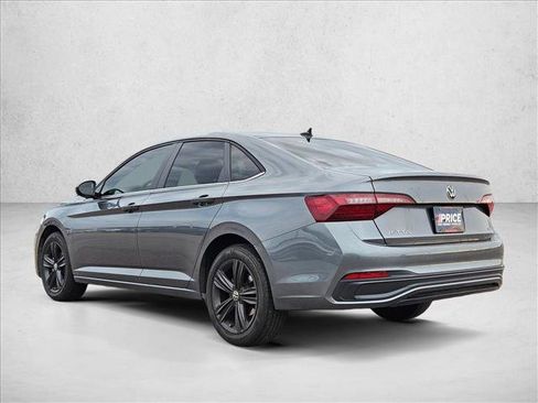 Used 2024 Volkswagen Jetta SE w/ Panoramic Sunroof Package FWD image 7
