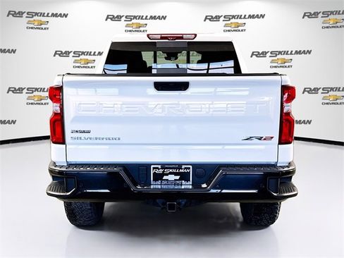 Used 2024 Chevrolet Silverado 1500 ZR2 image 6