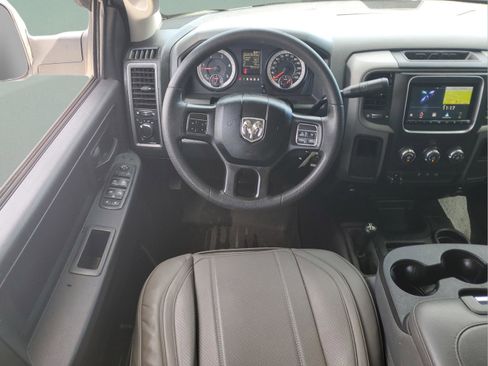 Used 2018 RAM 2500 Tradesman w/ Chrome Appearance Group image 12