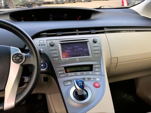 Used 2013 Toyota Prius Four image 6