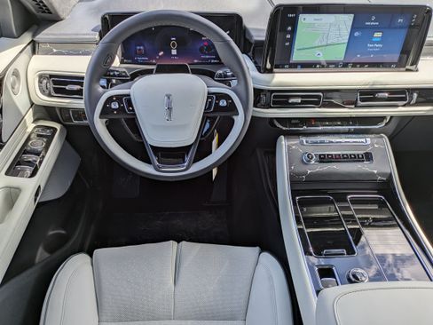 New 2026 Lincoln Aviator Black Label w/ Black Label Special Edition AWD/4WD image 16