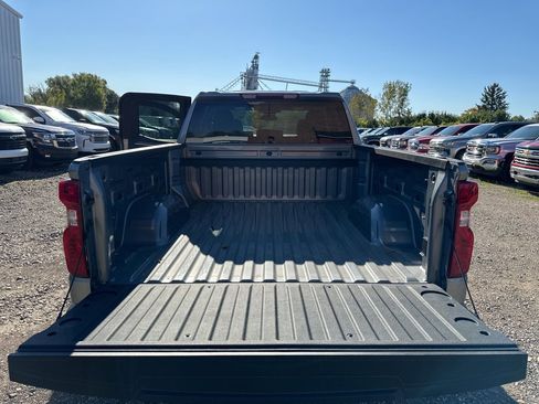 Used 2025 Chevrolet Silverado 1500 LT image 30