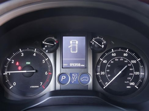 Used 2017 Lexus GX 460 Premium image 11