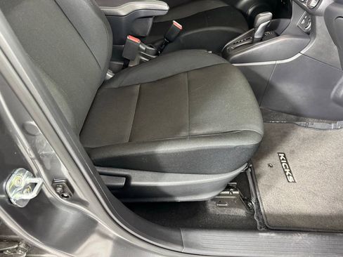 Used 2025 Nissan Kicks Play S FWD image 47